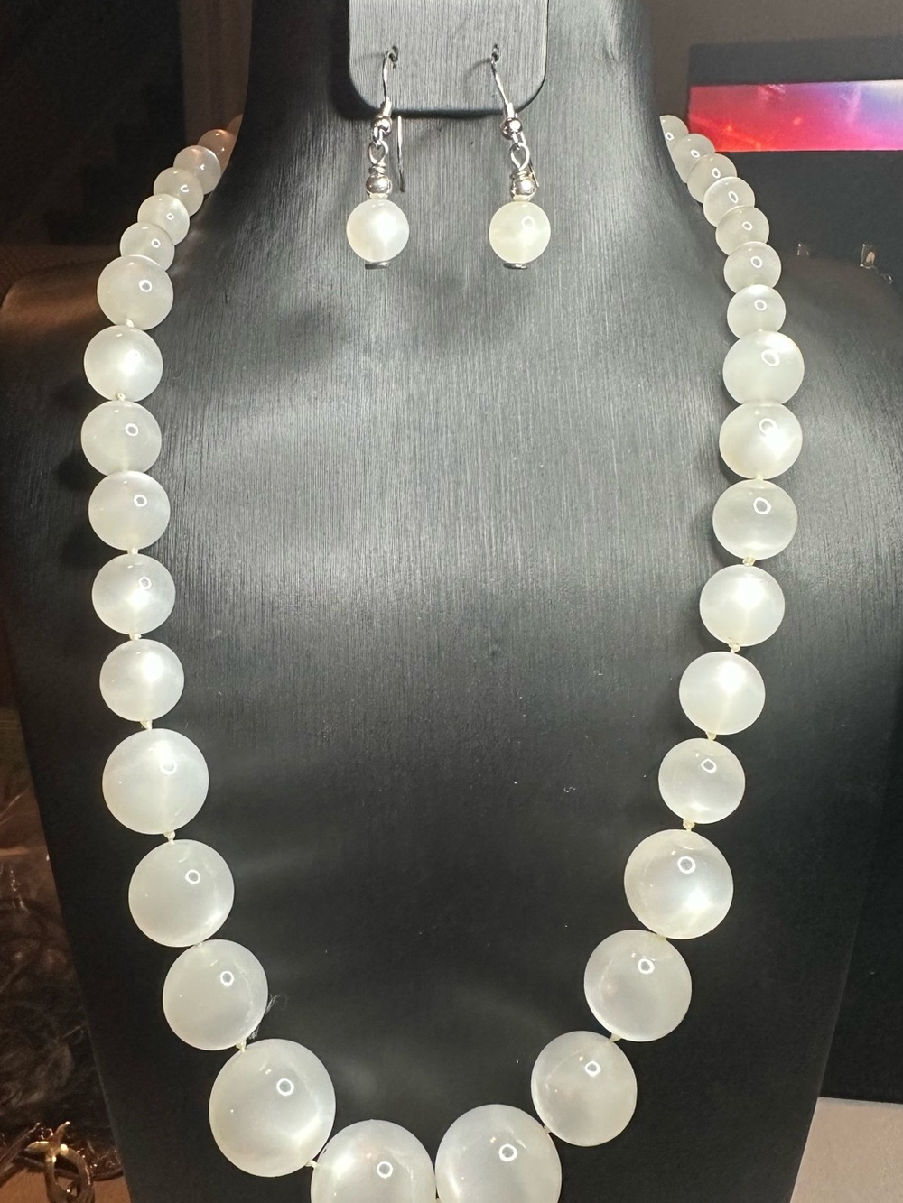 Set of 3 cat eye Beaded Necklace & Drop Earrings and bracelet
